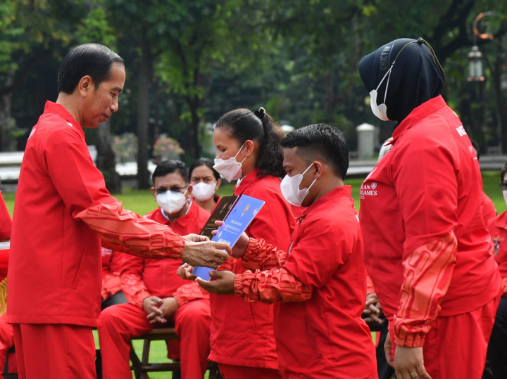 Presiden Jokowi Guyur Bonus Peraih Medali ASEAN Paragames Ke-11