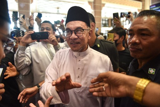 Usai Tolak Gaji PM, Anwar Ibrahim Juga Ogah Pakai Mobil Dinas Mewah