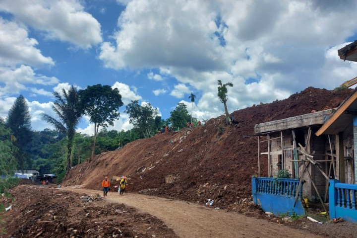 Cerita 1 Keluarga di Cianjur Bertahan Hidup saat Tertimbun