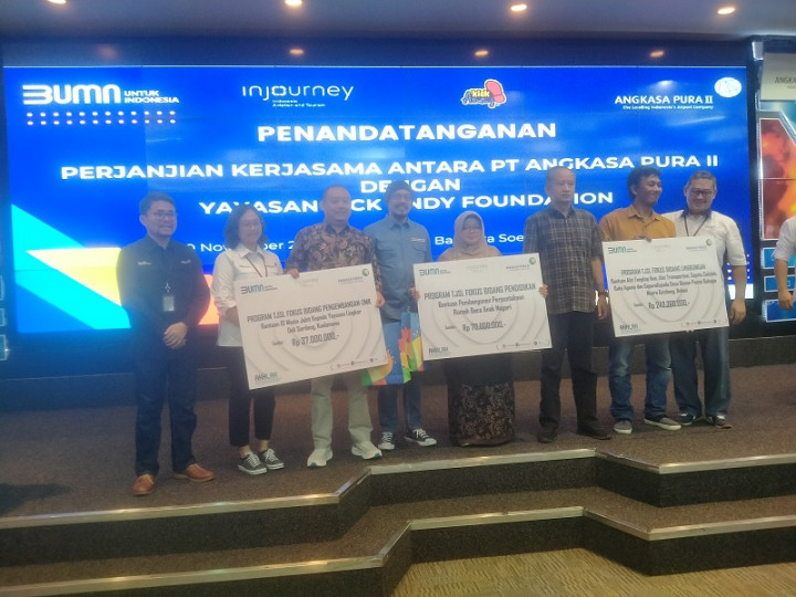 AP II-Kick Andy Foundation Salurkan Dana Bantuan Rp1 Miliar untuk Pendidikan hingga UMKM