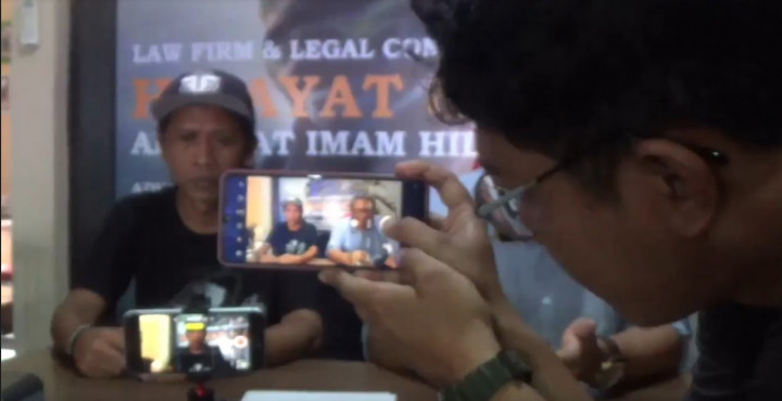 Tak Terima Hasil Autopsi, Ayah Korban Tragedi Kanjuruhan Bakal Bongkar Makam Anaknya Lagi