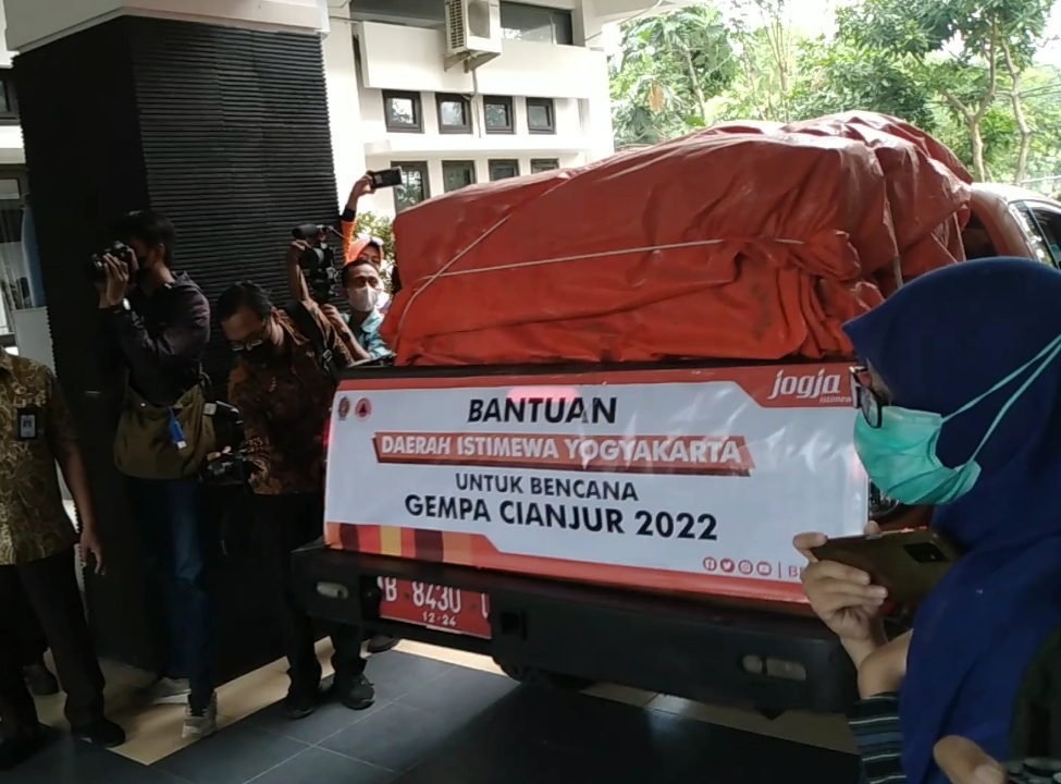 Pemerintah DIY Kirim Bantuan Uang dan Barang ke Cianjur