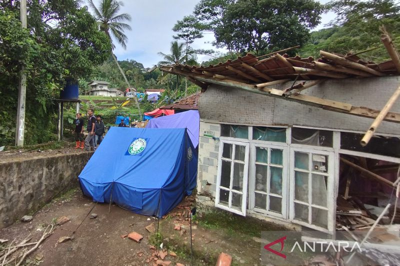 Korban Gempa Cianjur Mulai Kembali ke Rumah Saat Siang