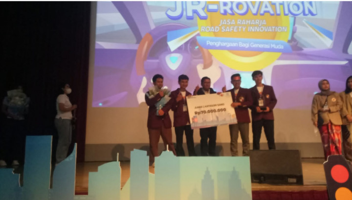 Sufmi Dasco Apresiasi Inovasi Keselamatan Berlalu Lintas Tim UKRI Dalam JR Rovation