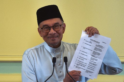 Akhirnya Kabinet Diumumkan, Anwar Ibrahim Merangkap Jadi Menteri Keuangan