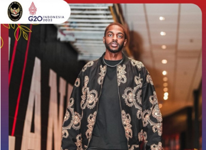 Makin Mengglobal, Pemain NBA Justin Holiday Bangga Kenakan Batik Indonesia