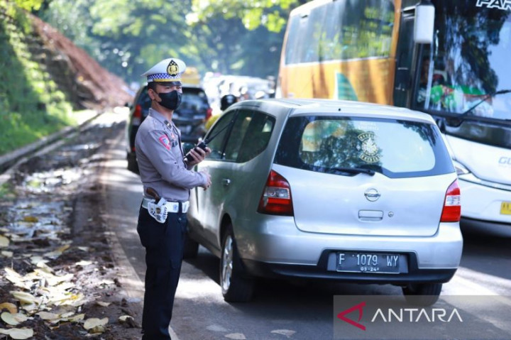 Polres Cianjur Rekayasa Arus Menuju Posko Pengungsian