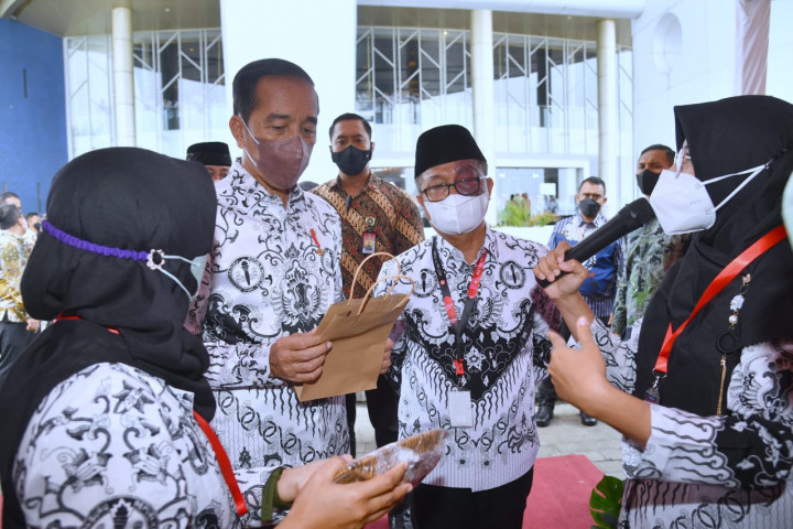HUT ke-77 PGRI, Presiden Apresiasi Peran Guru Kawal Pendidikan Selama Pandemi