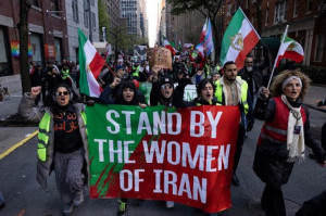 Demo Tak Kunjung Usai, Iran Kaji Ulang Aturan Wajib Memakai Hijab