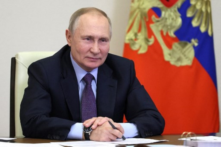 Vladimir Putin Dikabarkan Jatuh dari Tangga di Rumahnya, Benarkah?