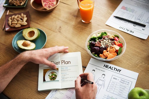 Saat memilih program diet baru, pertimbangkan seberapa efektifnya dalam membantu mencapai tujuan kesehatanmu. (Foto: Ilustrasi. Dok. Freepik.com)