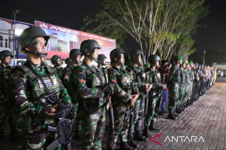 TNI dan Polri Patroli Rutin Cegah Pengibaran Bendera Bulan Bintang