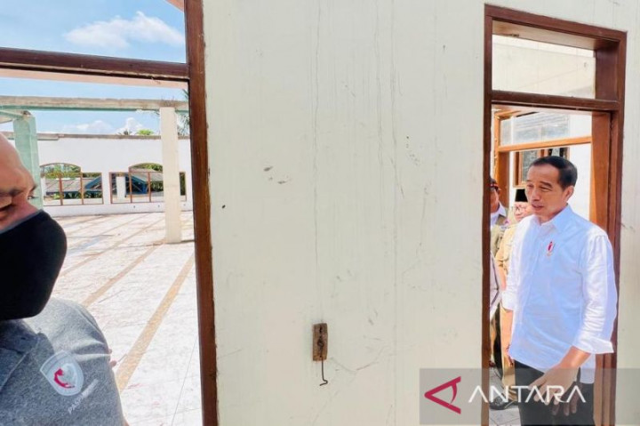 Presiden Jokowi Tinjau Ponpes Darul Falah yang Terdampak Gempa Cianjur