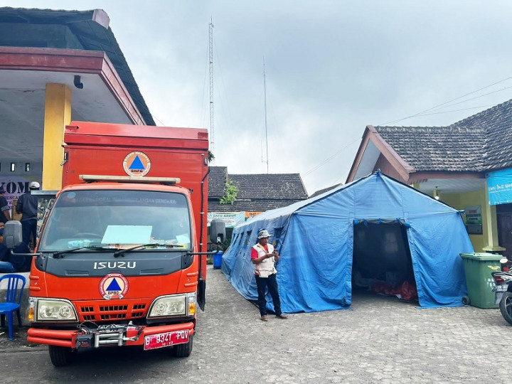 Pemkab Lumajang Buat Posko Darurat di Balai Desa Penanggal