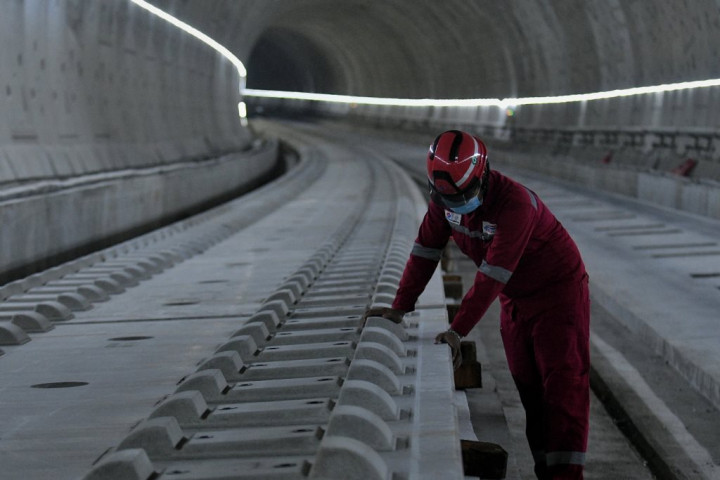 Kereta Cepat Dipastikan Beroperasi Juni 2023