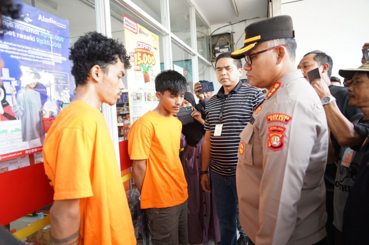 2 Pemuda di Bekasi Rampok Minimarket, Ambil Rokok Hingga Logam Mulia