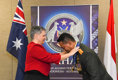 Mantap! Panglima TNI Dianugerahi Perwira Kehormatan Order of Australia