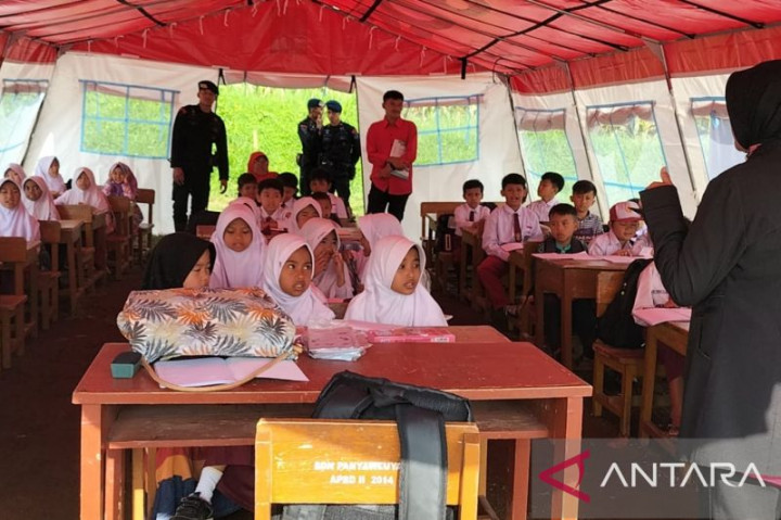 Disdik Cianjur Siapkan Tenda Darurat untuk PTM Sekolah Terdampak Gempa