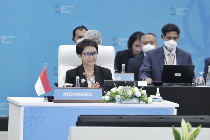 Indonesia Calls for Greater Engagement between ASEAN, Pacific