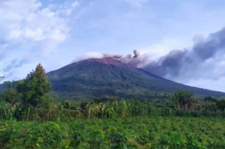 Sempat Erupsi, Yuk Cek 7 Fakta Gunung Kerinci