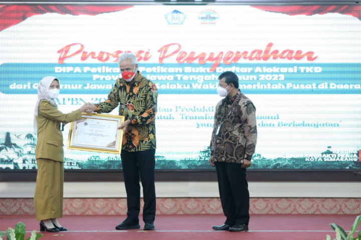 Ganjar Instruksikan Alokasi Belanja 2023 untuk Perkuat Berbagai Investasi di Jateng