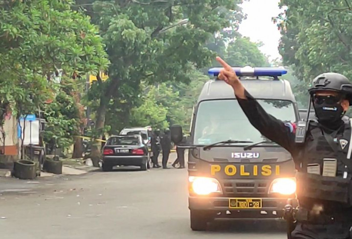 Tahanan Polsek Astanaanyar Dievakuasi Usai Bom Bunuh Diri