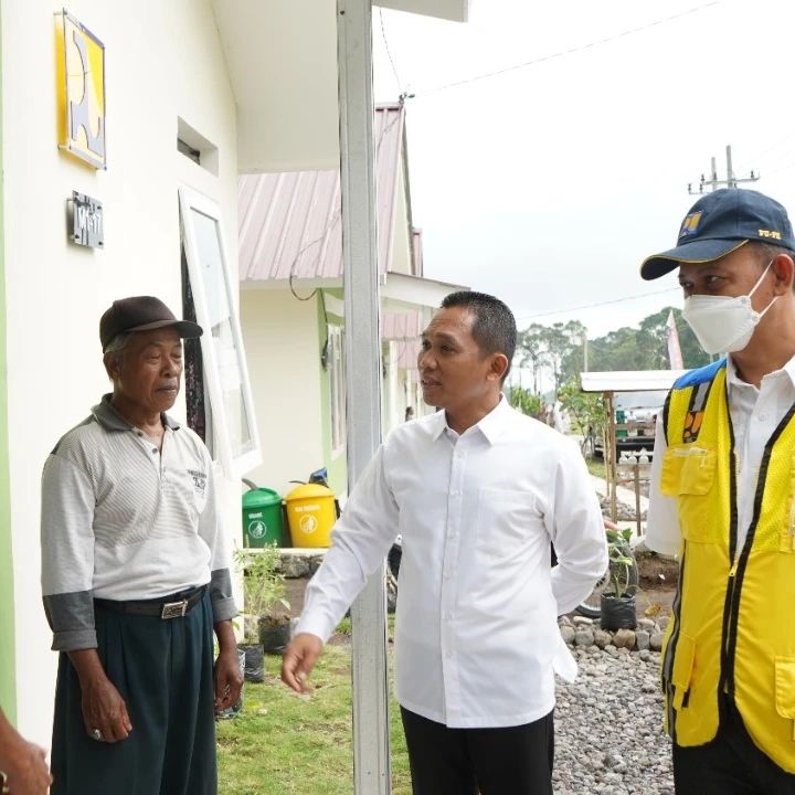 Relokasi Warga Terdampak Erupsi Semeru Dipercepat 0123