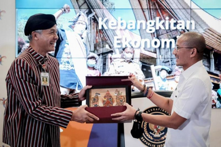 Kembangkan Wisata Religi, Sandiaga-Ganjar Berkolaborasi