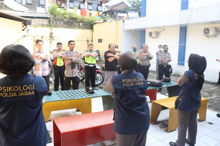 Anggota Polsek Astanaanyar Jalani Pengobatan Trauma Usai Serangan Bom