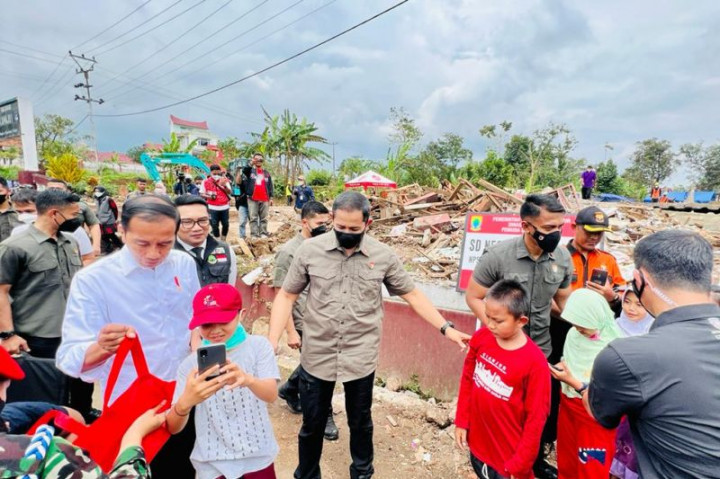 Presiden Menjamin Pembangunan Ulang SDN Sukamaju 1 Rampung 3 Bulan