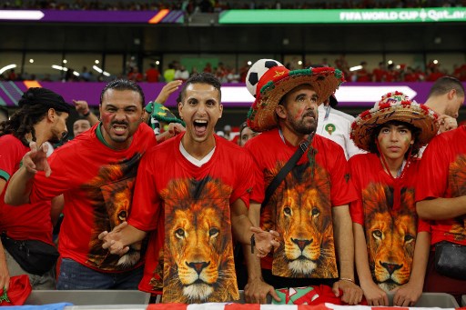 Viral! Suporter Maroko Olok-olok Fan Timnas Spanyol yang Tersingkir dari Piala Dunia 2022