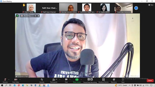 Belum Banyak yang Lirik, Alumnus Unair Bagikan Kiat Sukses Jadi Penerjemah dan Juru Bahasa