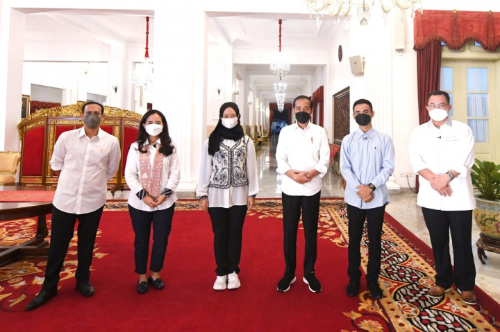 Abdikan Diri di Kampus Mengajar, Ayu Sabrina dari Tak Bisa <i>Public Speaking</i> hingga jadi Pencerita di Istana