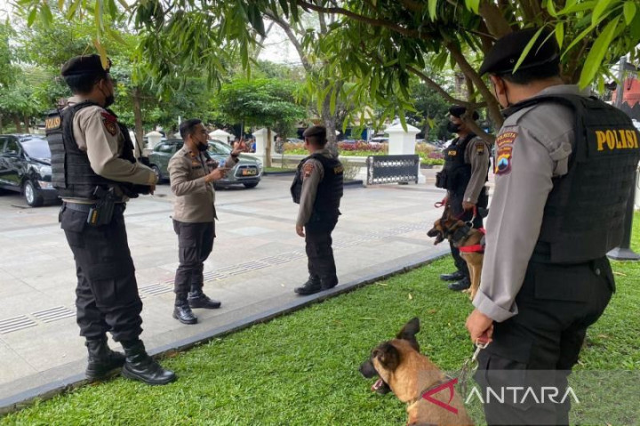 11 Anjing Pelacak Ikut Amankan Acara Pernikahan Kaesang-Erina