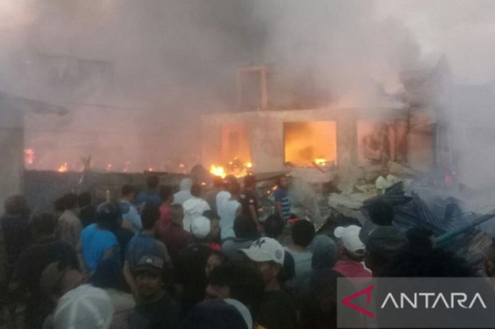 Ratusan Kios dan Rumah Warga di Ambon Kebakaran, 1 Orang Tewas
