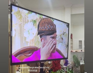 Terlihat Menangis Saat Siraman, Kaesang Pangarep <i>Ngeles</i> Begini