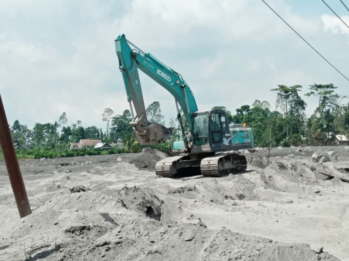Lumpuh Total Pascaerupsi Semeru, Jalur Curah Kobokan Mulai Diperbaiki