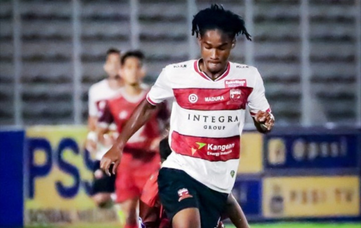 Ronaldo Kwateh Dukung Pembinaan Sepak Bola Usia Dini