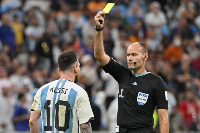 Kecewa dengan Wasit Belanda vs Argentina, Messi <i>Ngadu</i> ke FIFA