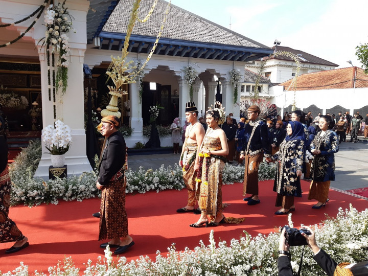 Resepsi Malam Pernikahan Kaesang-Erina Ramai Dihadiri Politikus Hingga Menteri di Kabinet