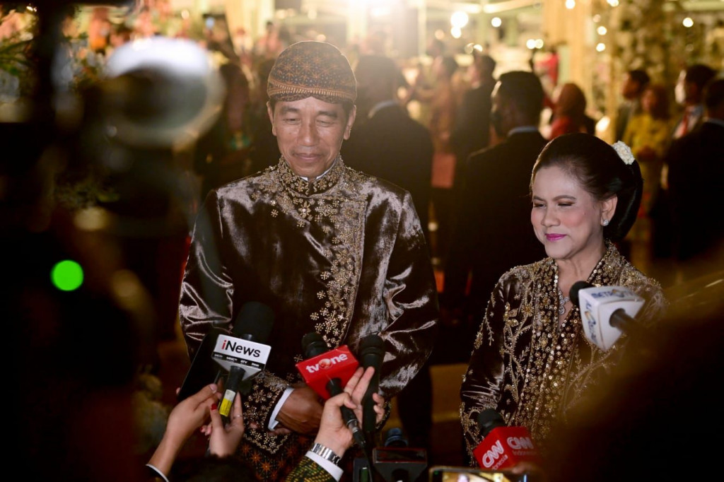  Presiden Joko Widodo (Jokowi) bersama istri, Iriana Jokowi.