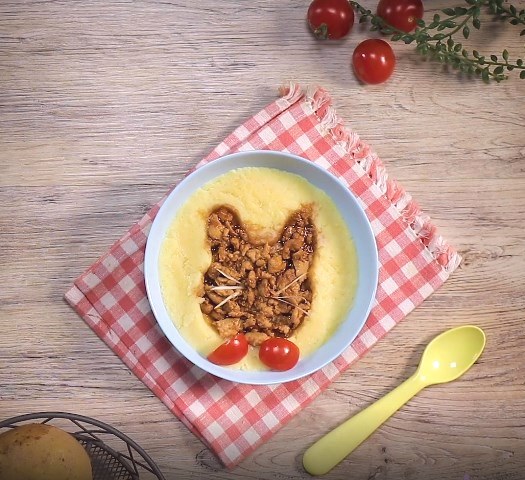Ini resep MPASI bubur kentang ayam dengan kecap untuk si kecil yang sudah di atas usia satu tahun. (Foto: Dok. Endeus TV)
