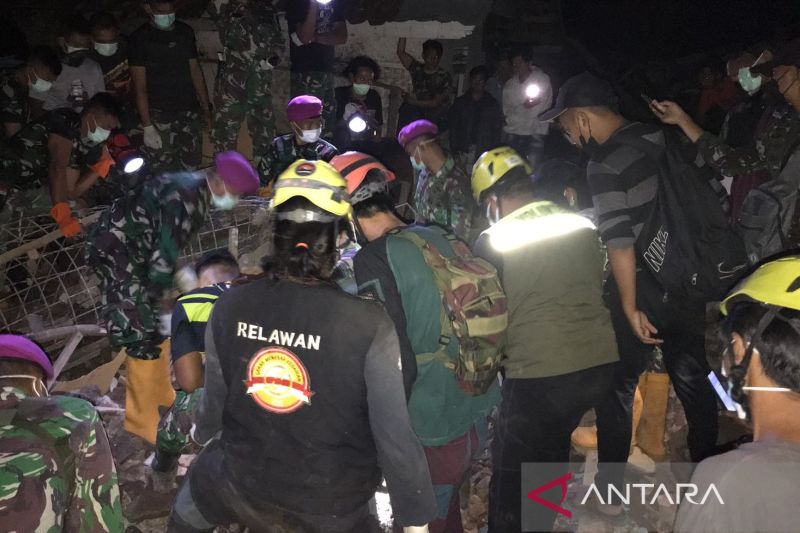 Tim SAR Temukan Korban Tertimbun Gempa Cianjur Bocah Lelaki 11 Tahun