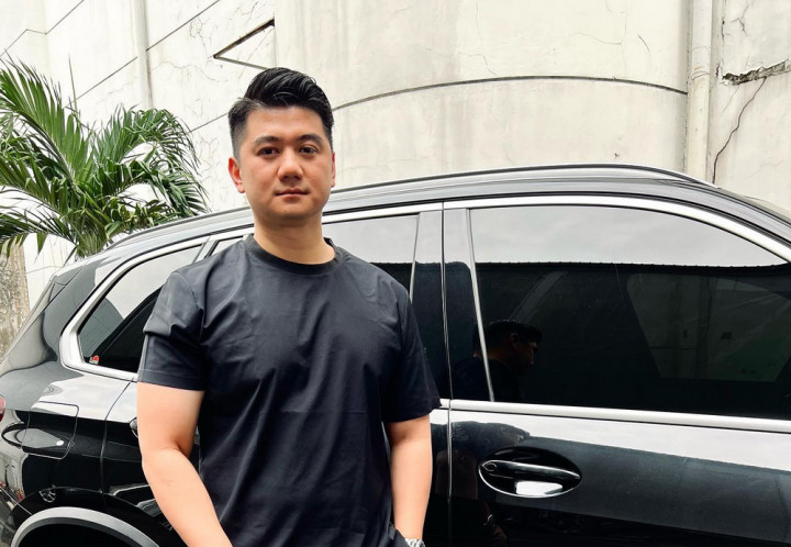 Dimaki Chef Arnold, Netizen Pengkritik Jan Ethes Pegang Tangan Sedah Mirah 'Menghilang'