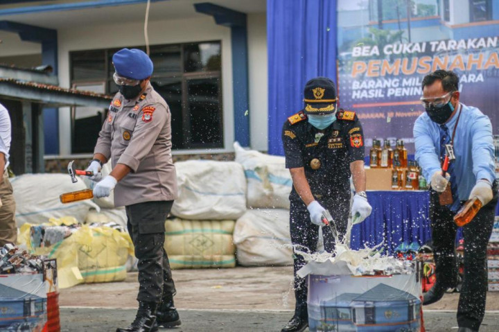 Barang Impor Senilai Ratusan Juta Dimusnahkan Bea Cukai Ngurah Rai