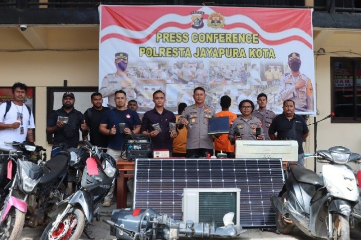 Polisi Bekuk 2 Warga Papua Nugini Penadah Barang Curian dengan Barter Ganja
