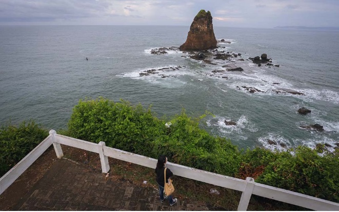 Tanjung Pantai Papuma (Foto: Dok. HAM)