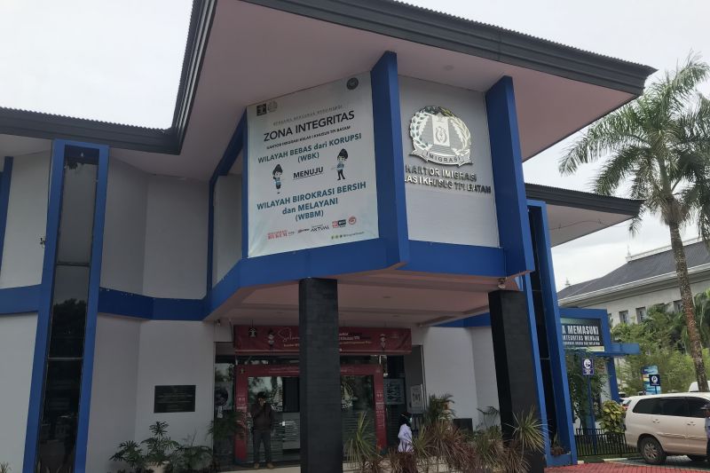 Jelang Libur Akhir Tahun, Imigrasi Batam Tambah Kuota Pembuatan Paspor Per Hari