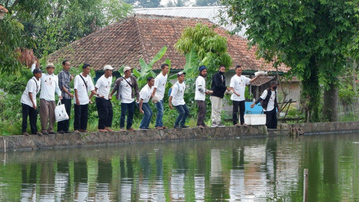 Tambah Penghasilan, Warga Kabupaten Sumedang Dilatih Budi Daya Ikan Air Tawar