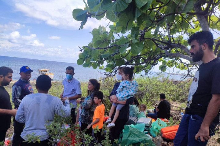 Terdampar di NTT, 13 Imigran Asal Irak Ditolak Masuk Wilayah Perairan Australia